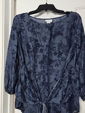 Liz Claiborne Navy Floral Tie-Front Top